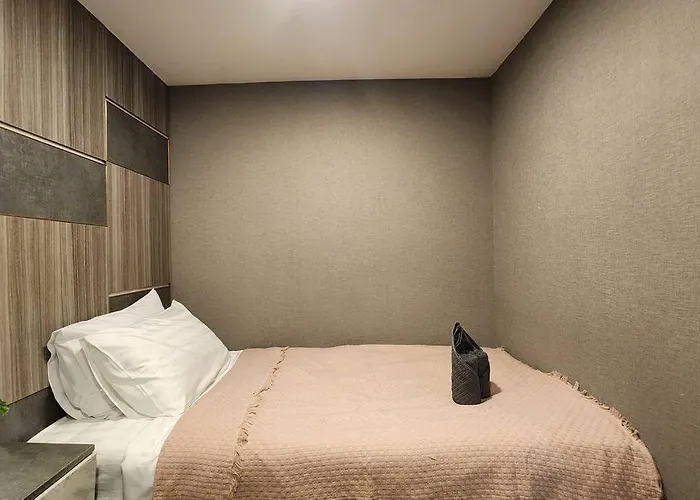 Апартаменты Selfcheckin The State Tower Riverview 2bedroom Bts Iconsiam Silom Sathon Бангкок