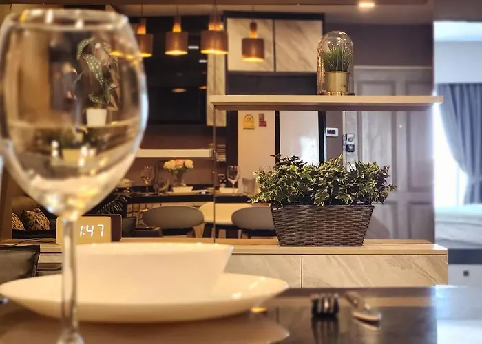 Апартаменты Selfcheckin The State Tower Riverview 2bedroom Bts Iconsiam Silom Sathon Бангкок